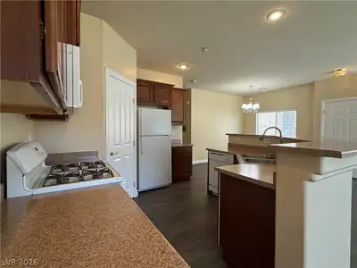 6359 ELWOOD MEAD Avenue 103 