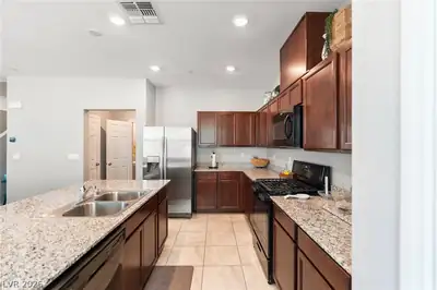 3221 Pergusa Drive Kitchen