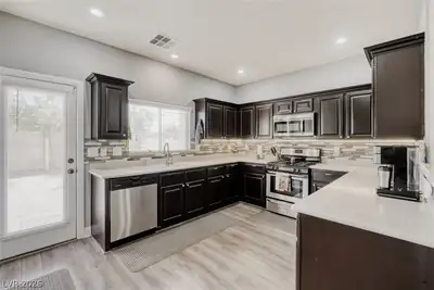 9434 Marshall Creek Street Kitchen