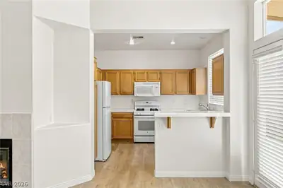 10521 Angel Dreams Avenue Kitchen