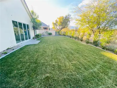 9800 Camden Hills Avenue Yard