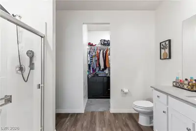 2687 Pavehawk Way Primary Bathroom