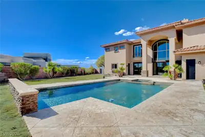 84 Kittansett Loop Pool