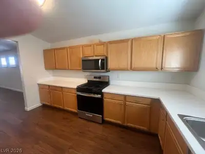 10199 Spider Rock Avenue Kitchen