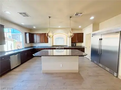 9842 Russian Hill Street Kitchen