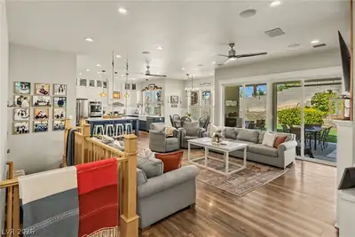 6800 Keren Marie Avenue Living Room
