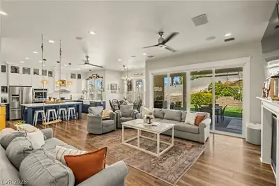 6800 Keren Marie Avenue, Las Vegas, NV 89110 Living Room