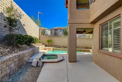 11832 Barcinas Lane Patio