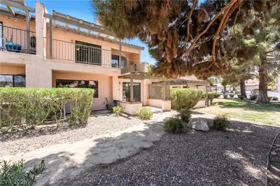 2716 Laguna Shores Lane Las Vegas, NV 89121