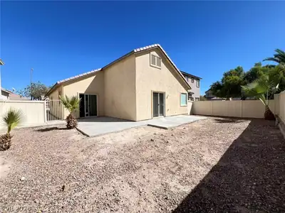 5121 First Sun Street Yard