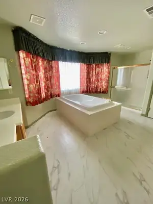 141 Rancho Maria Street, Las Vegas, NV 89148 Primary Bathroom