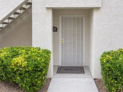 6480 Annie Oakley Drive 314, Henderson