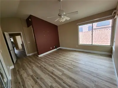 310 TUSCANY Court Living Room