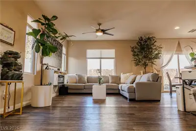 6204 Burrell Court Living Room