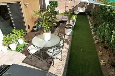 6204 Burrell Court Patio
