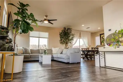 6204 Burrell Court Living Room