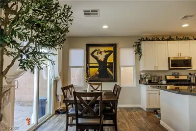 6204 Burrell Court Dining Area