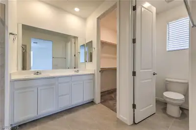 11390 Crimson Ledge Avenue Primary Bathroom