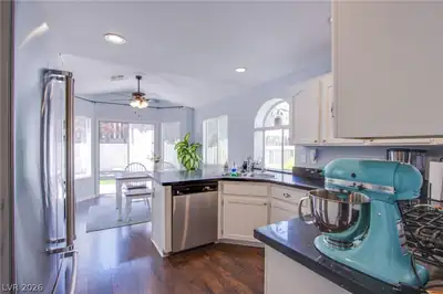1525 Imperial Cup Drive Kitchen
