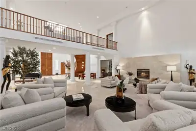 1533 Westwood Drive, Las Vegas, NV 89102 Living Room
