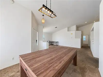 978 Hunters Run Drive 