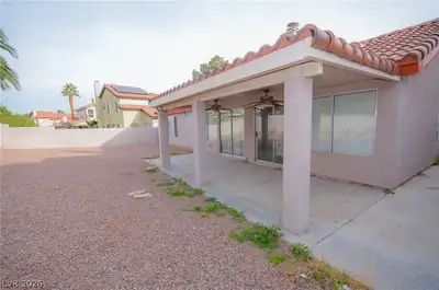 6762 Shelter Lane Yard