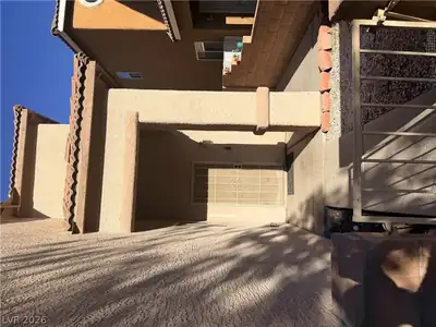 2636 La Mata Street Entry