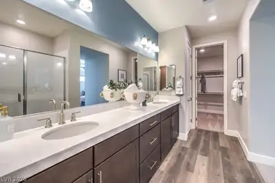 1210 Kaylis Cove Place Primary Bathroom