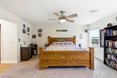 609 Backbone Mountain Drive Bedroom