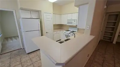 9000 Las Vegas Boulevard 1226 Kitchen