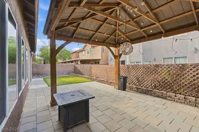 9174 Weeping Hollow Avenue Patio