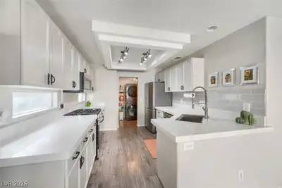 3364 Epson Street Kitchen