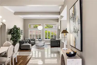 1533 Via Della Scala Living Room
