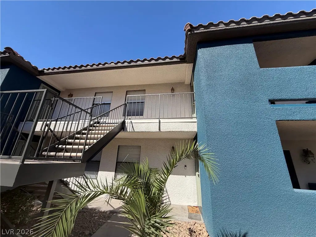 3135 South Mojave Road 210