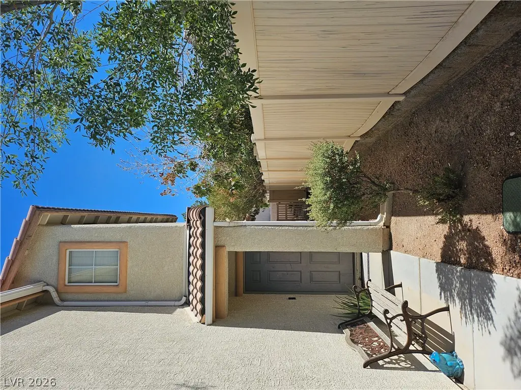 4212 Walnut Glen Drive