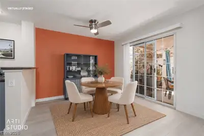 1032 Sun Wood Drive Dining Area