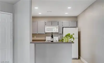 5074 South Rainbow Boulevard 206 Kitchen