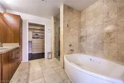 200 West Sahara Avenue 1901 Primary Bathroom