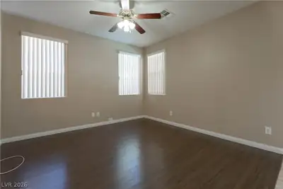 5336 Welch Valley Avenue Bedroom