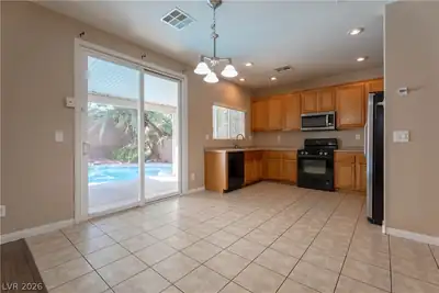 5336 Welch Valley Avenue Kitchen