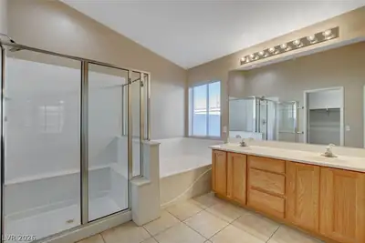7861 West DELHI Avenue Primary Bathroom