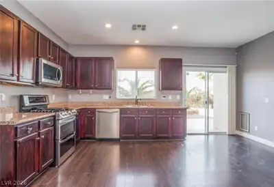 6832 Silver Legacy Drive Kitchen