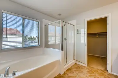 9294 Eaton Creek Court Primary Bathroom