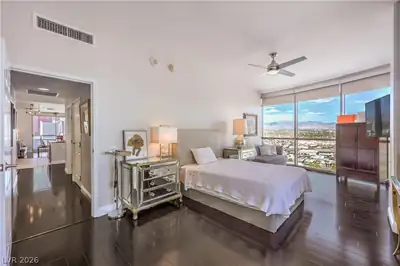 200 West Sahara Avenue 1901 Bedroom