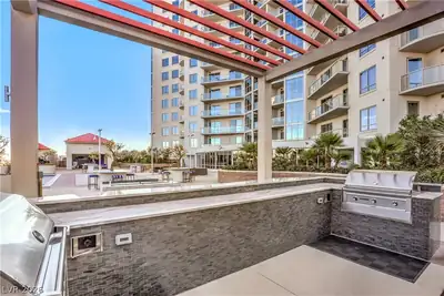 200 West Sahara Avenue 1901 Patio