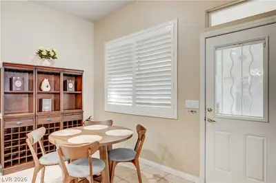 5851 Flight Wing Street Dining Area