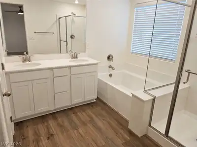 6604 Tumoulin Street Primary Bathroom