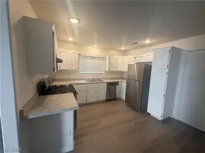 5402 Snake Lane Kitchen