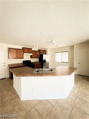 9158 Westchester Hill Avenue Kitchen
