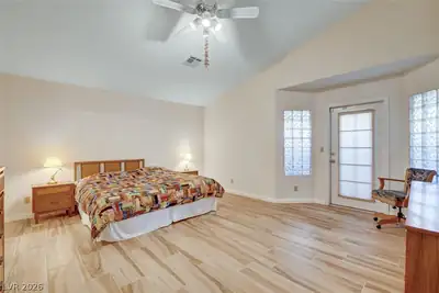 1319 Highland Court Primary Bedroom